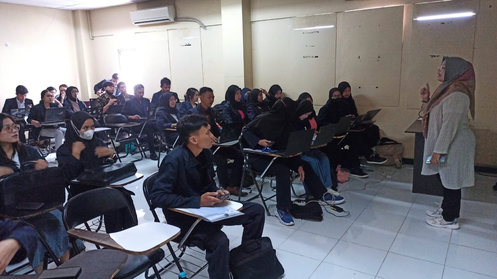 Peserta pelatihan di ARS University